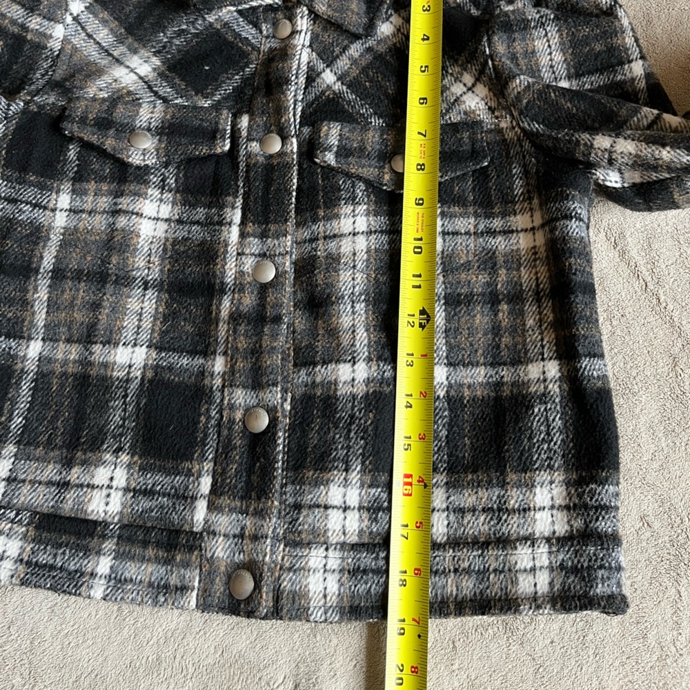 BLANK NYC Cropped Shacket - Picture 11 of 12